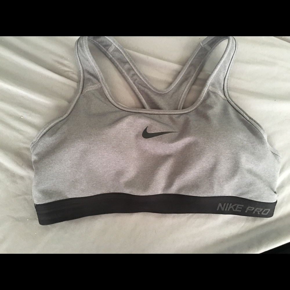 Nike sports bra SOLD on another app